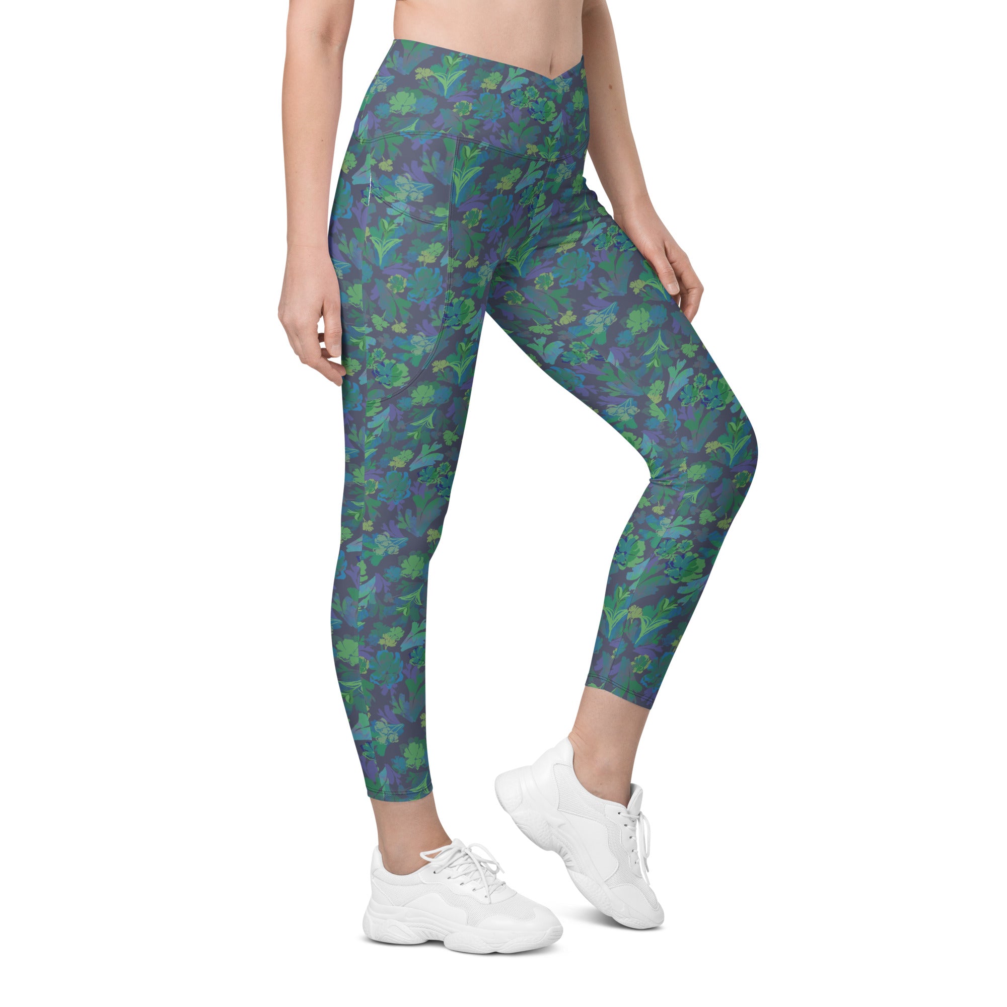 Udara Crossover Leggings in Navy Pine Klementina